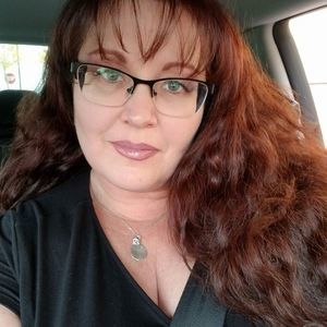 Meet your Posher, Michele